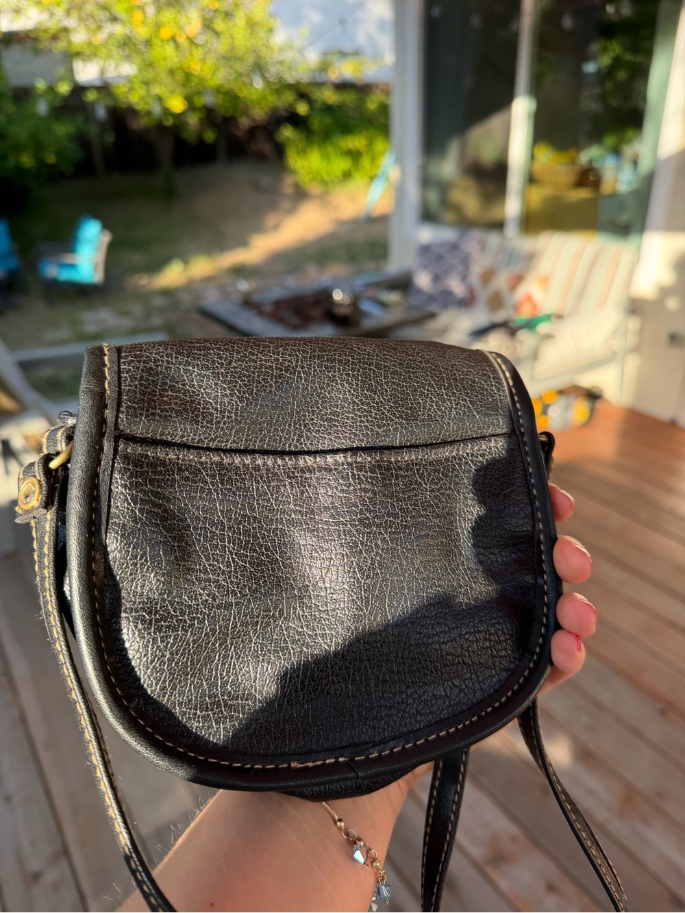 Cute Vintage Crossbody Bag 💼 iPhone 17 Pro fits perfectly ☺️ - Picture 8 of 15